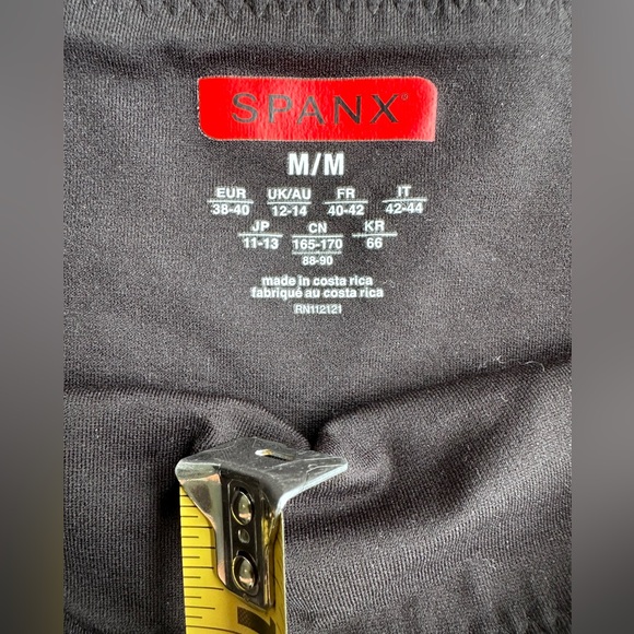 Spanx Active Compression Cropped Leggings black, M - Picture 7 of 11